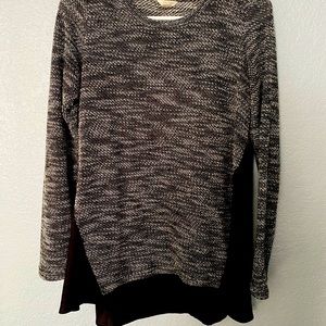 Long sleeve top. Size medium. Lucky brand.